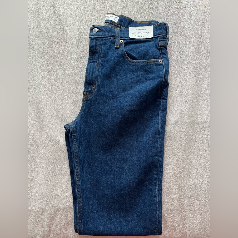 Abercrombie and Fitch Ultra High Rise 90s Straight Jean
